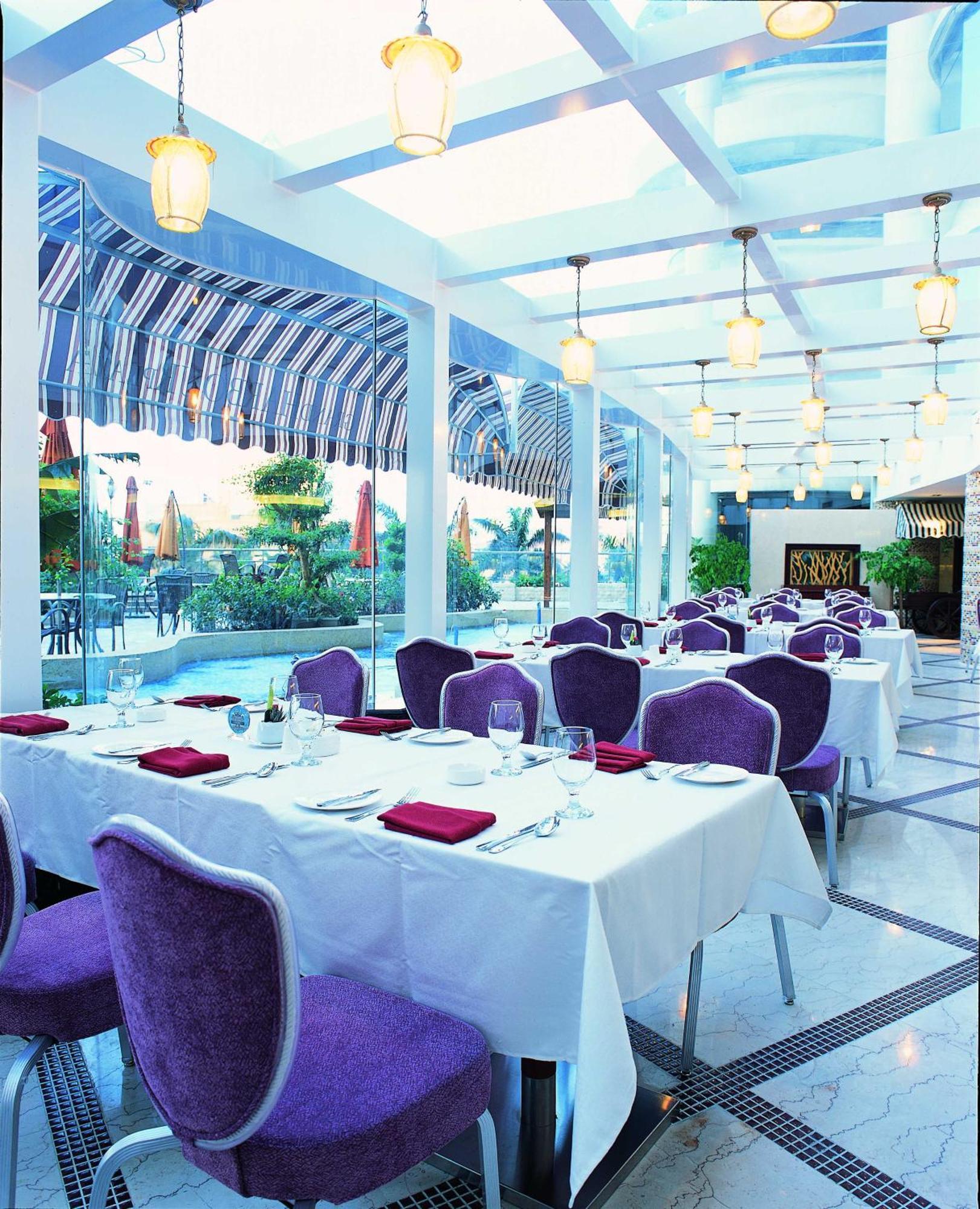 The Royal Marina Plaza Hotel Cantón Exterior foto